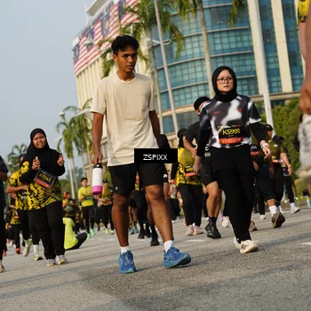 Runner Photo 6412387