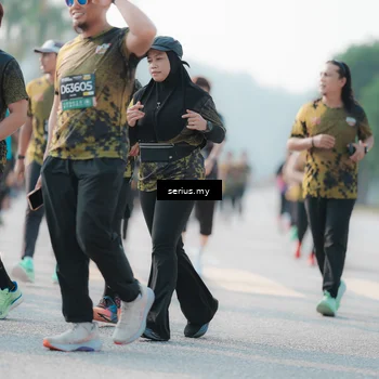 Runner Photo 6412389