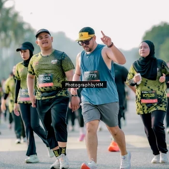 Runner Photo 6412402