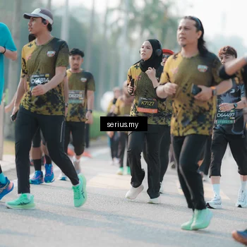 Runner Photo 6412409