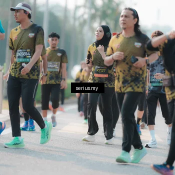 Runner Photo 6412416