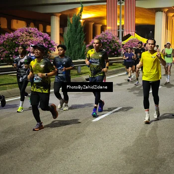 Runner Photo 6412421