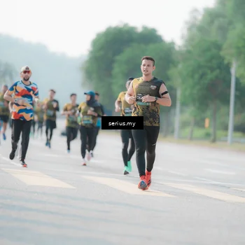Runner Photo 6412431
