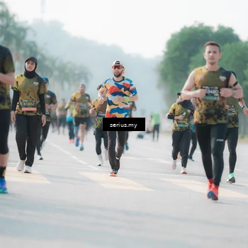Runner Photo 6412442