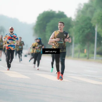 Runner Photo 6412443