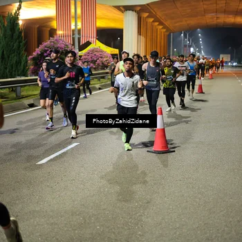 Runner Photo 6412444