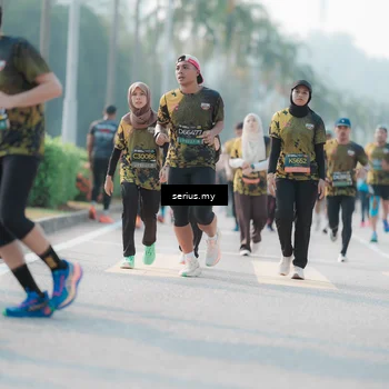 Runner Photo 6412453