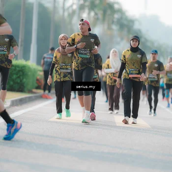 Runner Photo 6412464