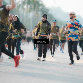 Runner Photo 6412471