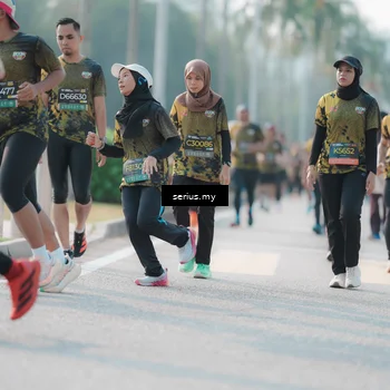 Runner Photo 6412474