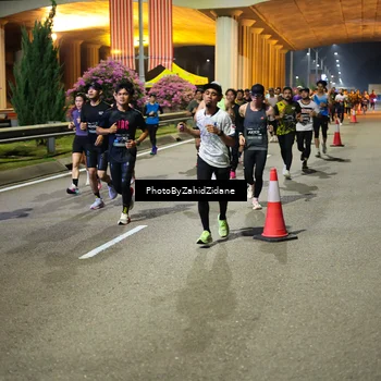 Runner Photo 6412477