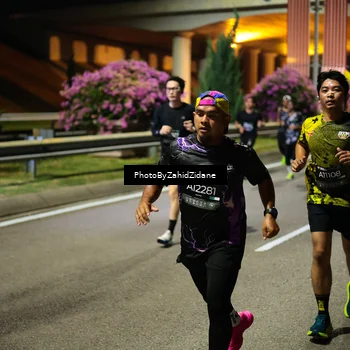 Runner Photo 6412497