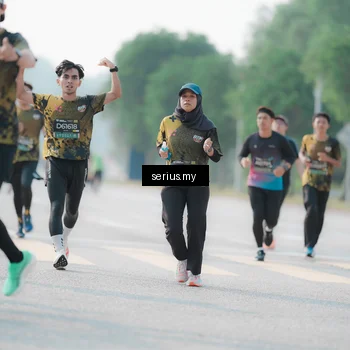 Runner Photo 6412498