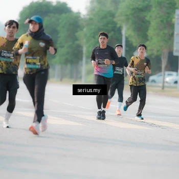 Runner Photo 6412501