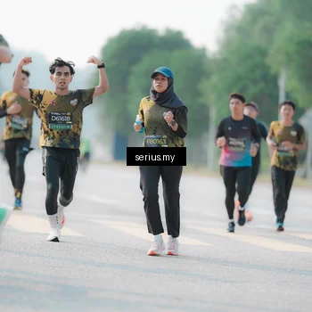 Runner Photo 6412512
