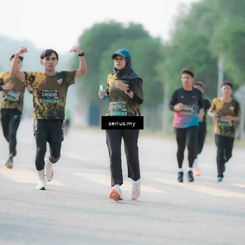 Runner Photo 6412518