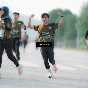 Runner Photo 6412523