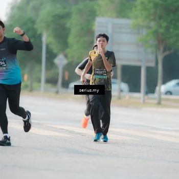 Runner Photo 6412530