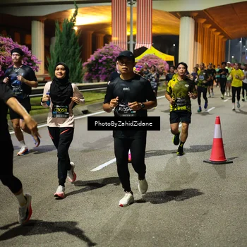 Runner Photo 6412538