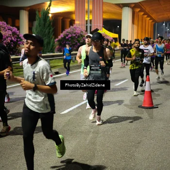 Runner Photo 6412564