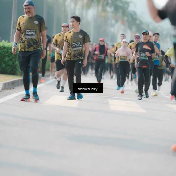 Runner Photo 6412585