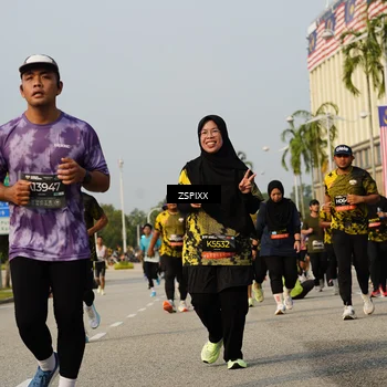Runner Photo 6412594
