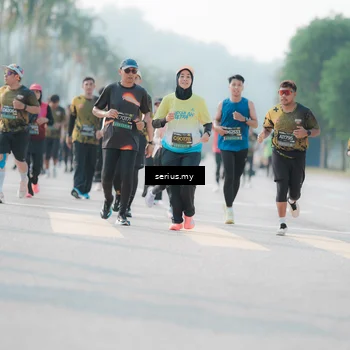 Runner Photo 6412600