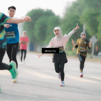 Runner Photo 6412656