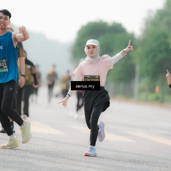 Runner Photo 6412678