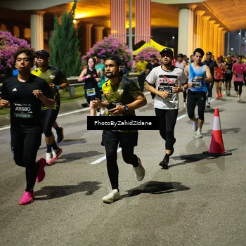 Runner Photo 6412681