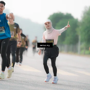Runner Photo 6412683