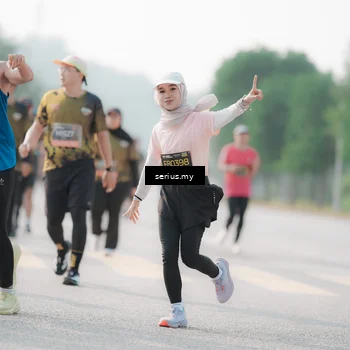 Runner Photo 6412690