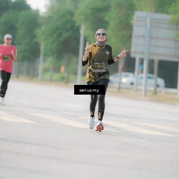 Runner Photo 6412692