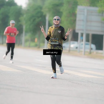 Runner Photo 6412701