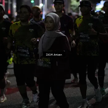 Runner Photo 6412703