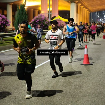 Runner Photo 6412710
