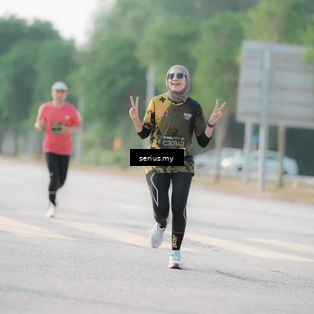 Runner Photo 6412716