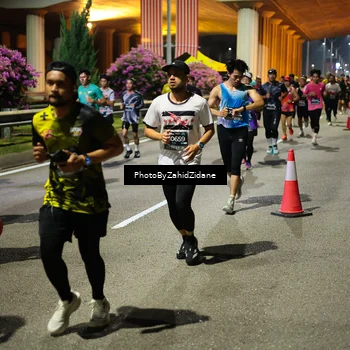 Runner Photo 6412724