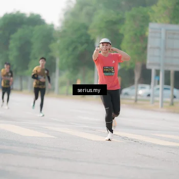 Runner Photo 6412732