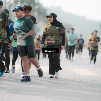 Runner Photo 6412743
