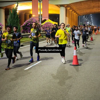 Runner Photo 6412747