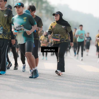 Runner Photo 6412750