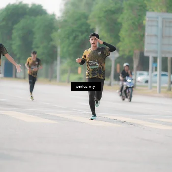 Runner Photo 6412765