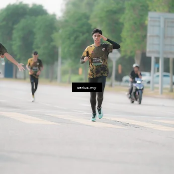 Runner Photo 6412772
