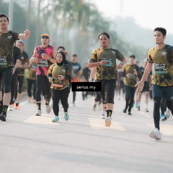 Runner Photo 6412782