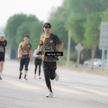 Runner Photo 6412819