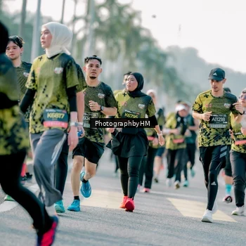 Runner Photo 6412821