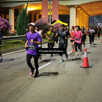 Runner Photo 6412842