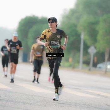 Runner Photo 6412845