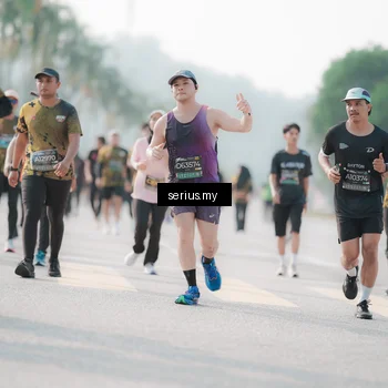 Runner Photo 6412846